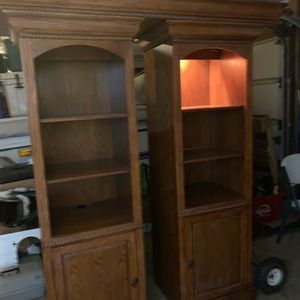 Entertainment center